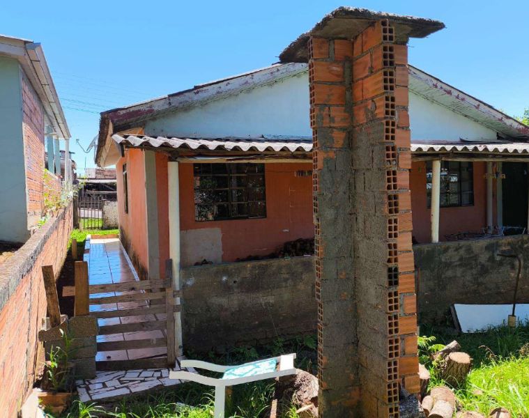 Casa, localizado em Caçador - SC, bairro Bom Sucesso