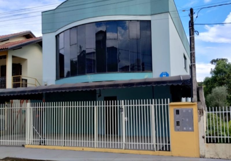 Imóvel Comercial e Casa Residencial, localizado em Caçador - SC, bairro Bom Jesus