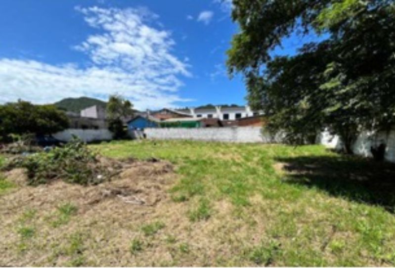 Terreno de 823,54m² - Cachoeira do Bom Jesus, localizado em Florianópolis - SC, bairro Cachoeira do Bom Jesus