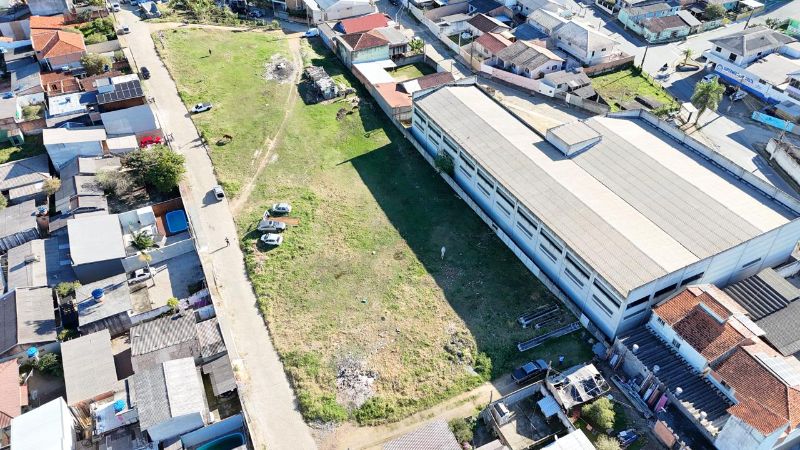 Terreno de 4.484,08 m² - Real Parque
