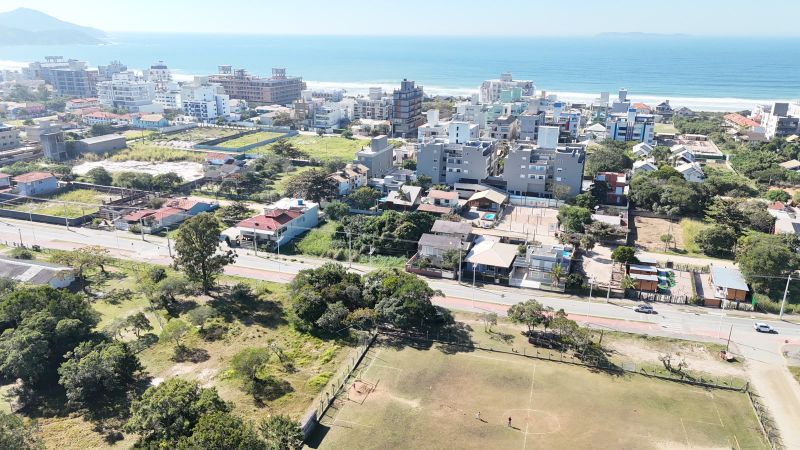 Terreno com 5.203,24m² - Canto Grande