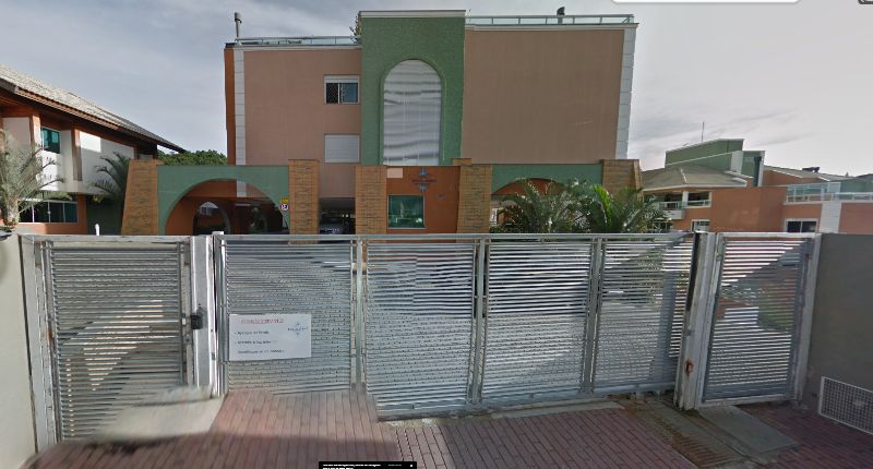 Apartamento e vaga de garagem.