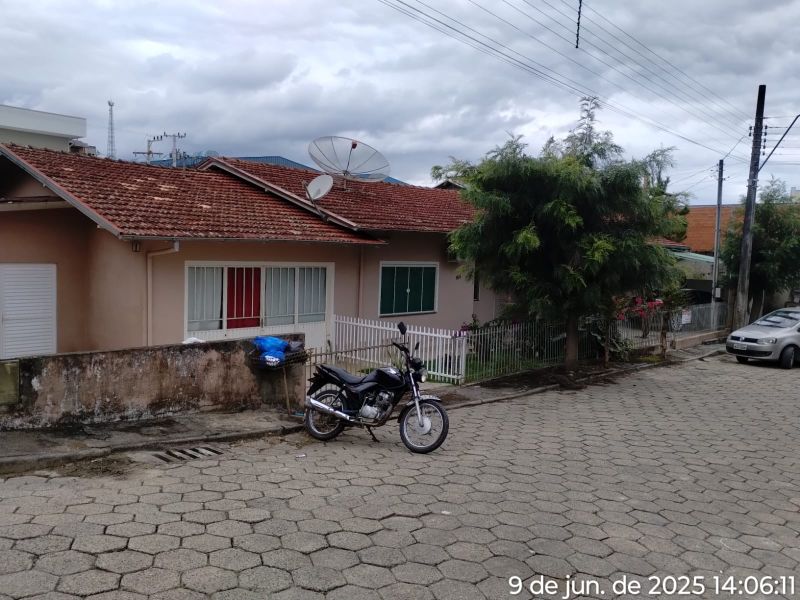 2ª PRAÇA: COTA PARTE DE 16,66% DE IMÓVEL URBANO, localizado em Laurentino - SC