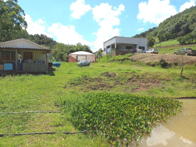 Sítio em Três Barras com 5.400m², localizado em Concórdia - SC