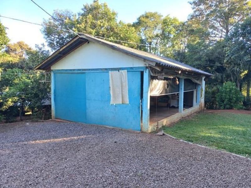 Terreno com 96.800,00m² com granja e moradias, localizado em Concórdia - SC