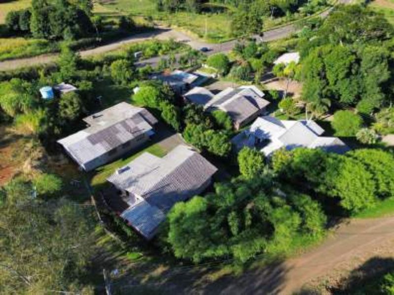 Terreno Urbano com 5 edificações, localizado em Jaborá - SC