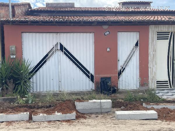 Casa : area_privativa: 83,7: area_terren.