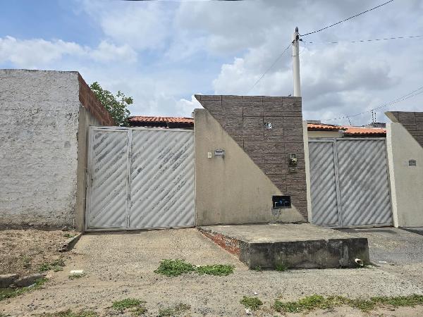 Casa : area_privativa: 63,9: area_terren.