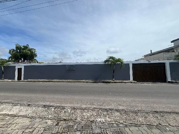 Casa : area_privativa: 61,57: area_terre.