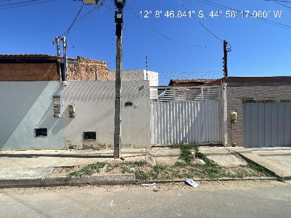 Casa : area_privativa: 60,64: area_terre.