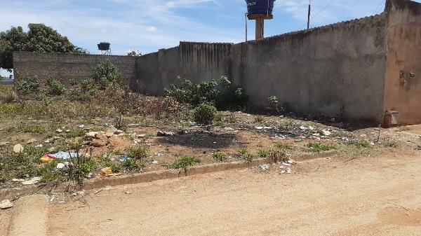 Casa : area_privativa: 69,7: area_terren.