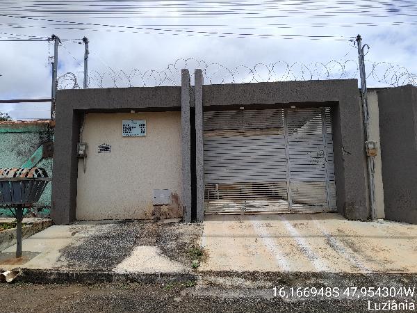Casa : area_privativa: 69,3: area_terren.