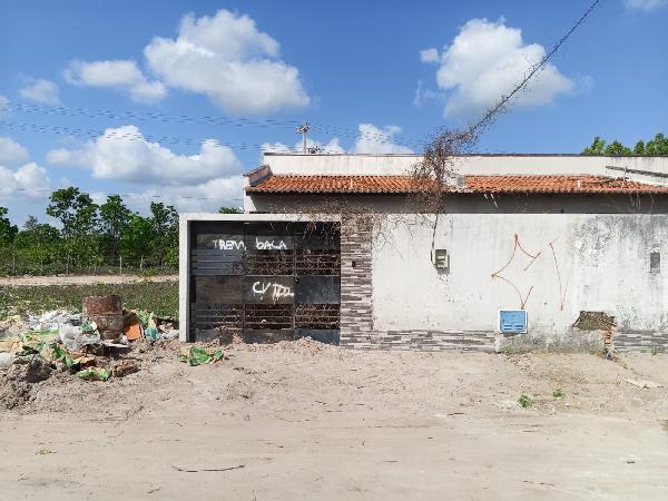 Casa : area_privativa: 76: area_terreno:.