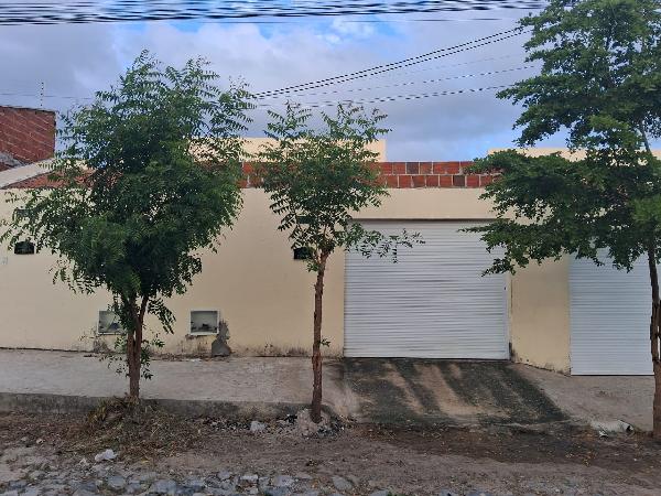 Casa : area_privativa: 60,7: area_terren.