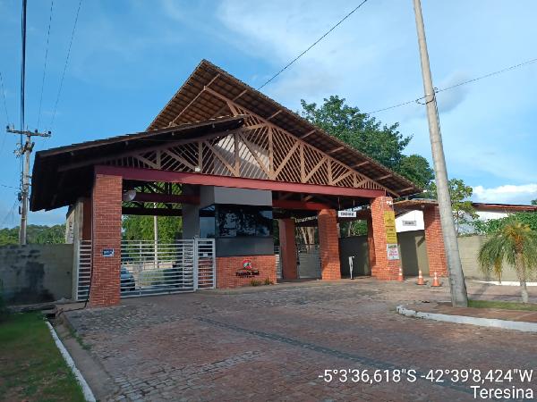 Terreno : area_privativa: 0: area_terreno:.