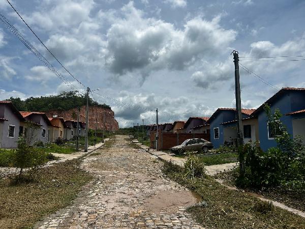 Casa : area_privativa: 66,5: area_terren.