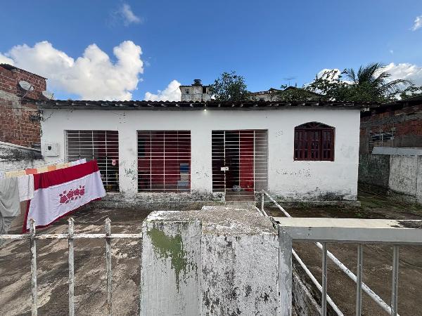 Casa : area_privativa: 72,2: area_terren.