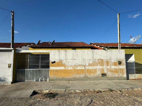 Casa : area_privativa: 84: area_terreno:.