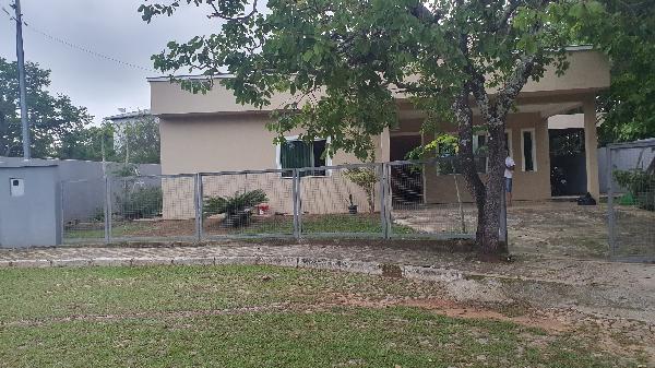 Casa : area_privativa: 173,03: area_terr.