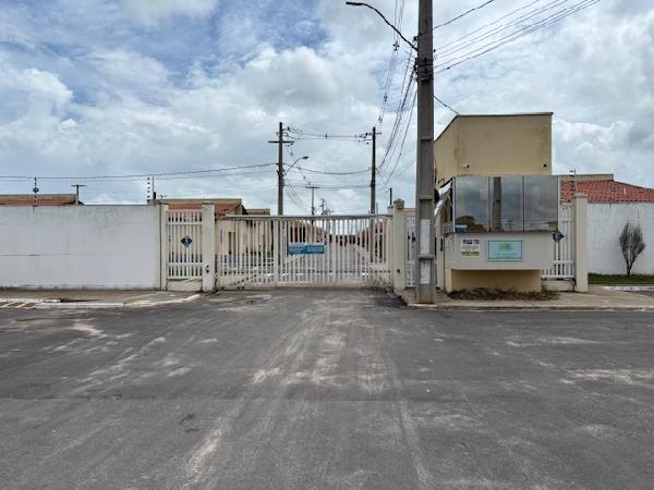 Casa : area_privativa: 44,89: area_terre.