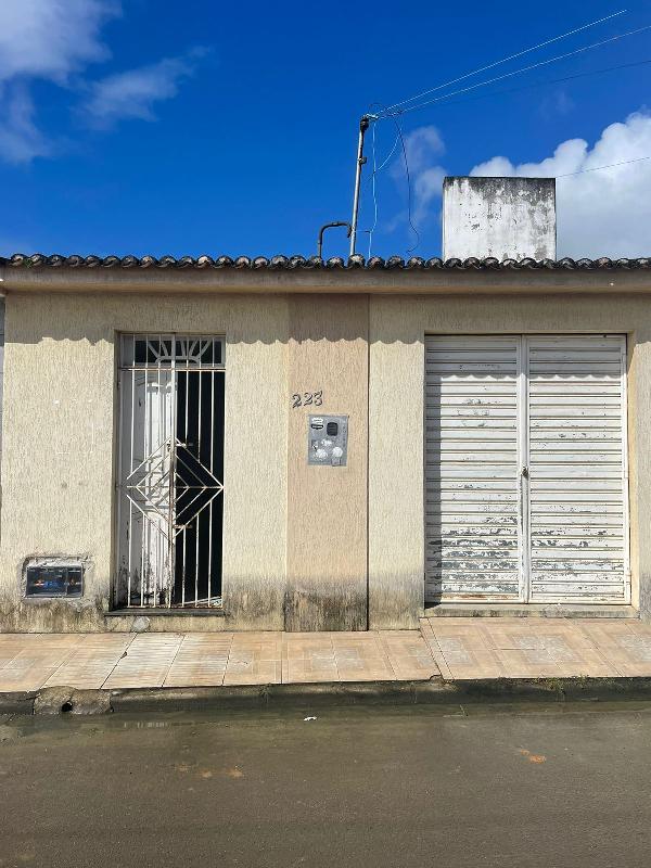 Casa : area_privativa: 127,5: area_terre.