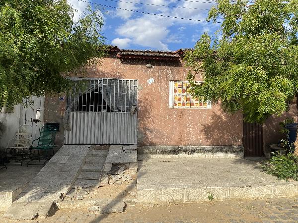 Casa : area_privativa: 82,85: area_terre.