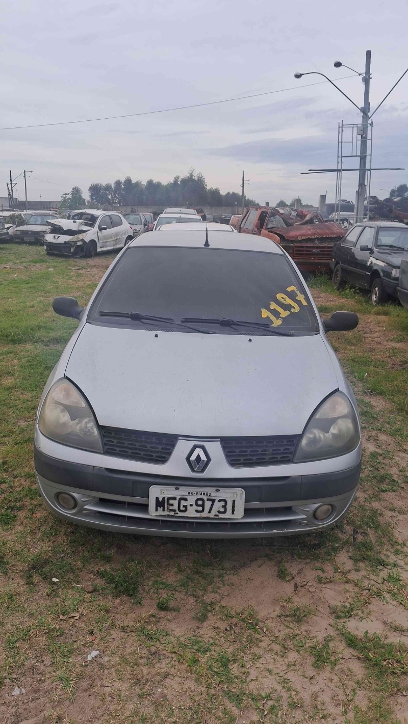 Veículo Renault Clio RENAULT/CLIO EXP 10 16VS 2004/2005 2005 em leilão