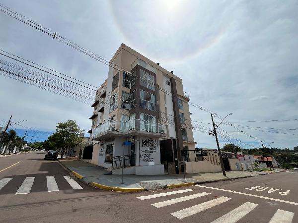 Apartamento, 183,42 m2 de área total, 174,77 m2 d, localizado em Toledo - PR