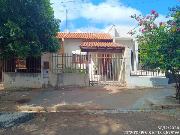 Casa, 67,45 m2 de área total, 67,45 m2 de área pr, localizado em Londrina - PR