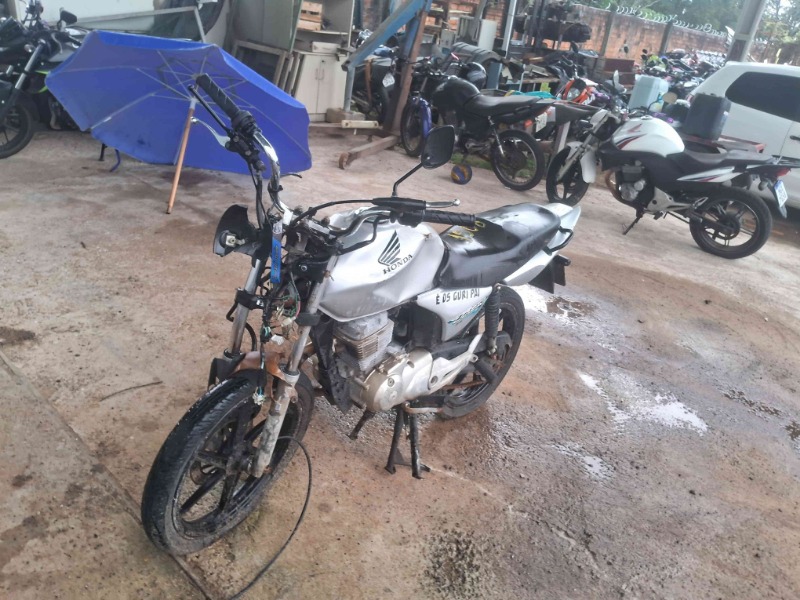 Veículo HONDA CG 125 SUCATA MOTOCICLETA HONDA/CG 125 1983 1983 em leilão