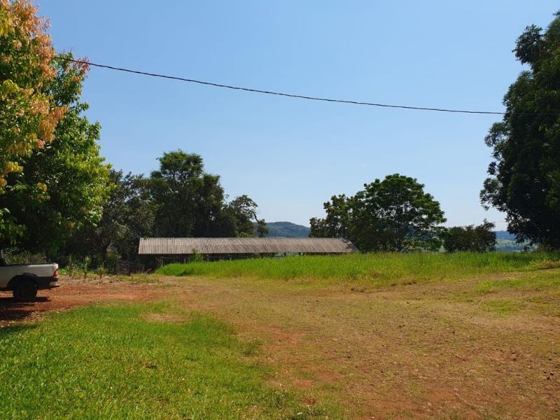 Terreno com granja de suínos, localizado em Marema - SC