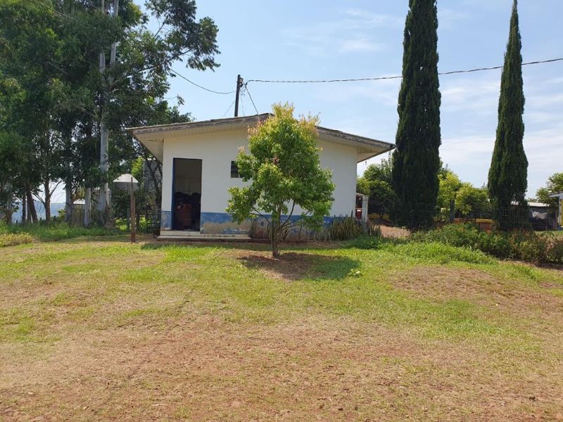 Terreno com granja de suínos, localizado em Marema - SC