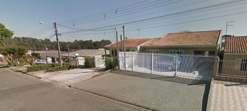 Terreno com Casa, Bairro Pinheirinho, localizado em Curitiba - PR