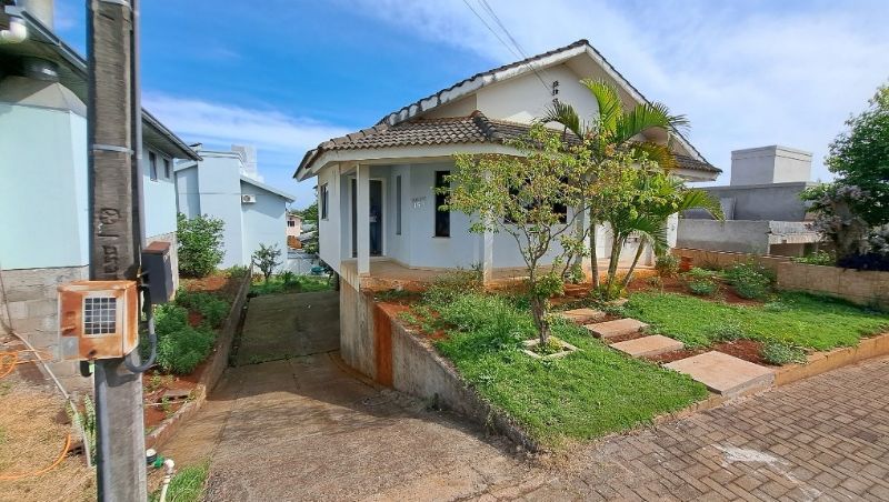 Terreno com casa (desocupada), localizado em Pinhalzinho - SC