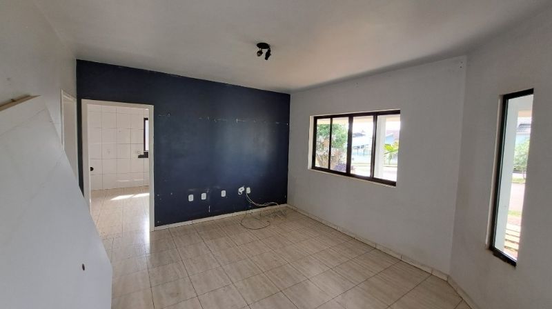 Terreno com casa (desocupada), localizado em Pinhalzinho - SC