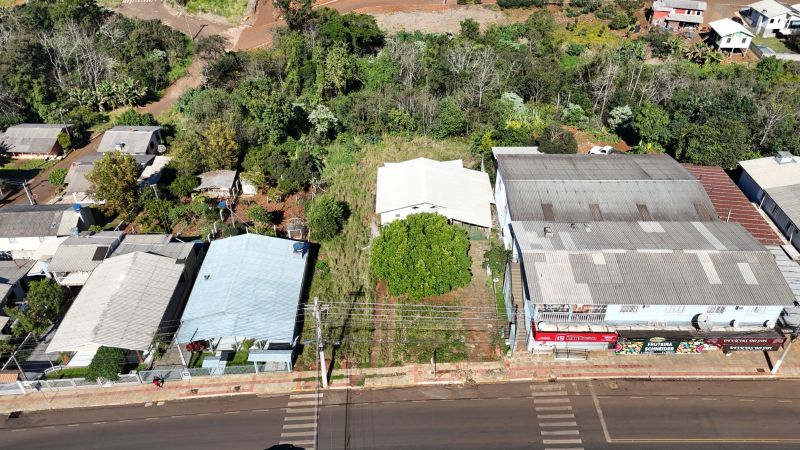 Terreno com casa em Palmitos/SC, localizado em Palmitos - SC