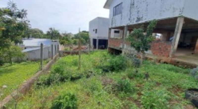 Terreno com Casa (138m²) Desocupada!, localizado em Pinhalzinho - SC