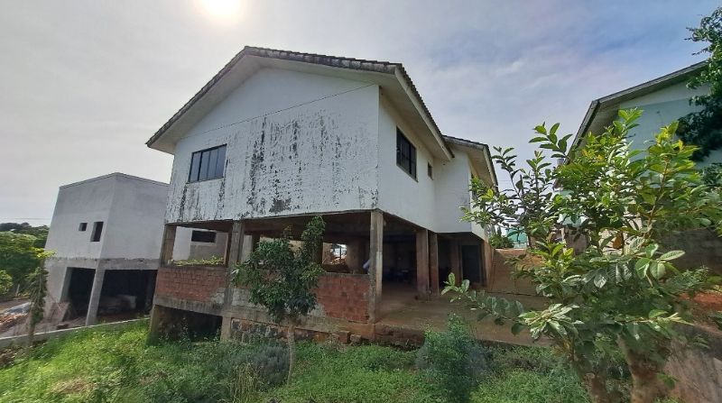Terreno com Casa (138m²) Desocupada!, localizado em Pinhalzinho - SC
