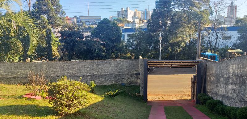Terreno com 700,00m² mais casa com 139,00m², localizado em Caçador - SC