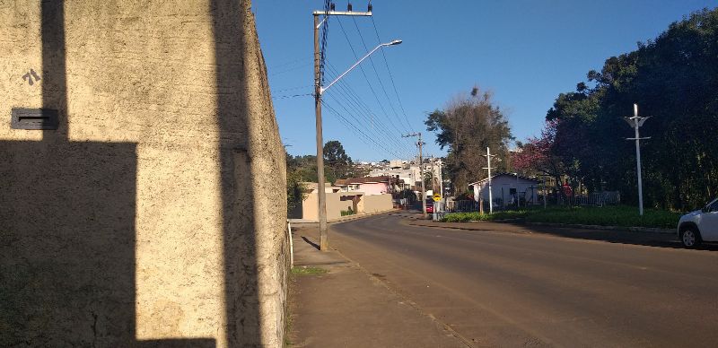 Terreno com 700,00m² mais casa com 139,00m², localizado em Caçador - SC