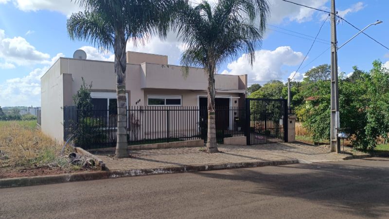 Terreno com casa, localizado em Tapejara - RS