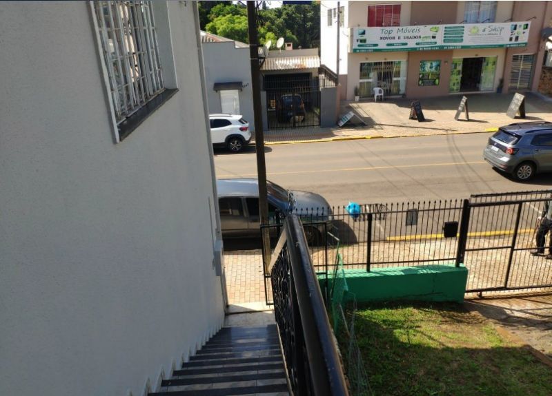 Sala Comercial com 76,45m² mais Apto com 76,45m², localizado em Palmas - PR
