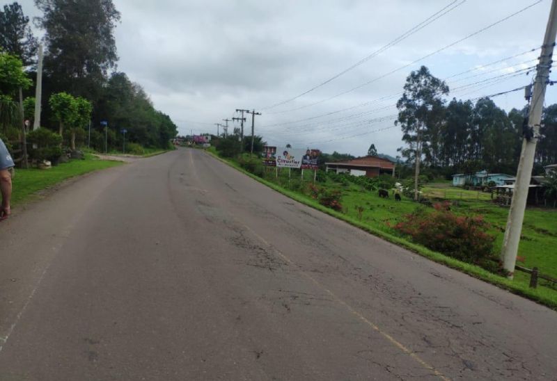 GLEBA URBANA COM ÁEREA DE 18.271,45 m², localizado em Pareci Novo - RS