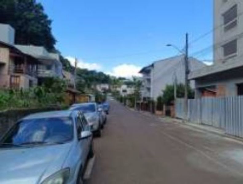 Terreno na área central com área de 695,49m2, localizado em Concórdia - SC