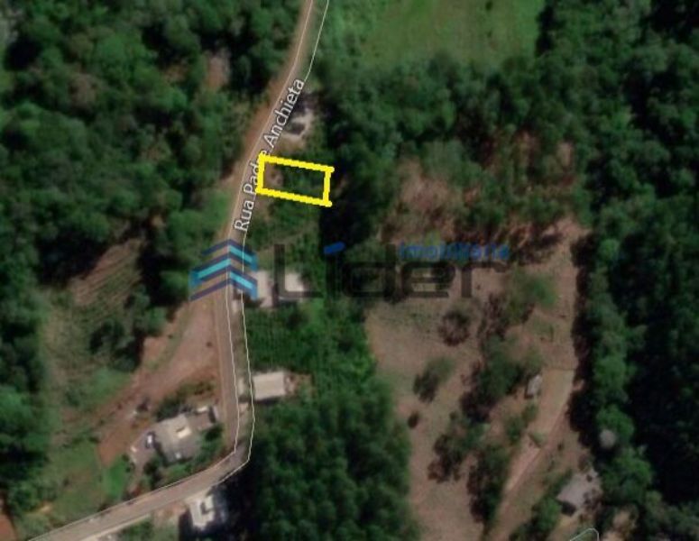 Terreno no centro com área de 451,20m², localizado em Seara - SC, bairro Centro
