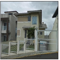 Casa : area_privativa: 335,72: area_terr