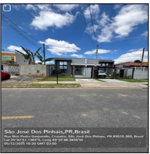 Casa : AREA_PRIVATIVA: 101,7: AREA_TERRE, localizado em São José Dos Pinhais - PR