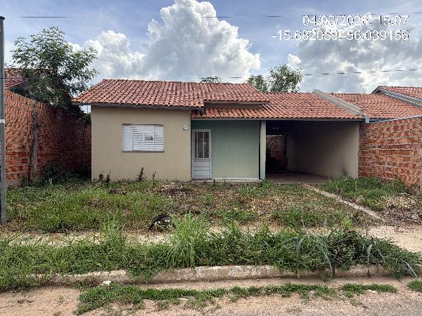 Casa : AREA_PRIVATIVA: 81,69: AREA_TERRE, localizado em Cuiabá - MT