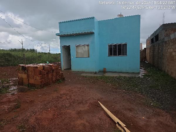 Casa : AREA_PRIVATIVA: 59,94: AREA_TERRE, localizado em Varjão De Minas - MG