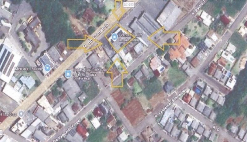 Terreno de 884,25m² com Barracão 656,00m², localizado em Peritiba - SC, bairro Centro